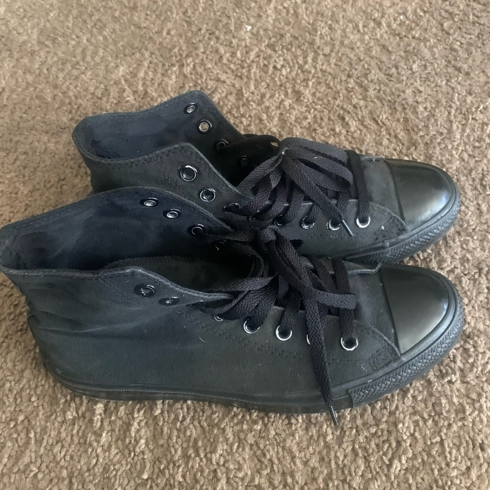 Black converse